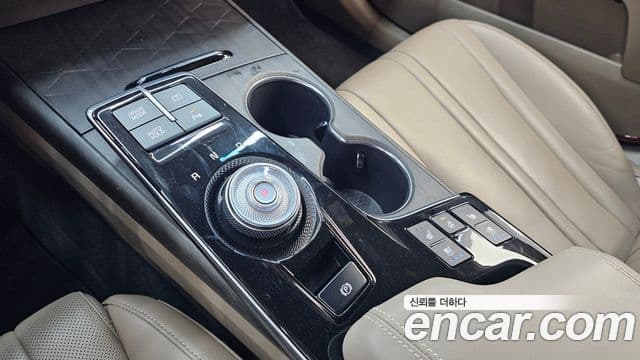 Kia K8 2023 — Şəkil 9/20