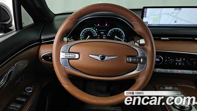 Genesis GV70 2021 — ფოტო 13/20