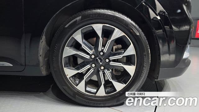 Kia Carnival 2021 — Photo 4/34