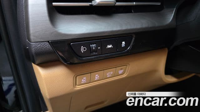 Kia Carnival 2021 — Photo 24/34