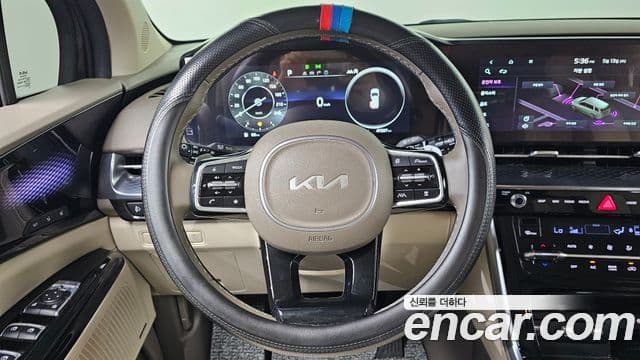Kia Carnival 2023 — Фото 13/20