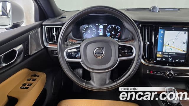 Volvo S60 2021 — фото 13 из 20