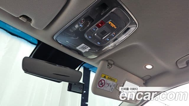 Genesis GV70 2022 — ფოტო 17/20