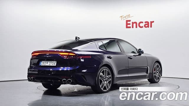 Kia Stinger 2021 — фото 2 из 20