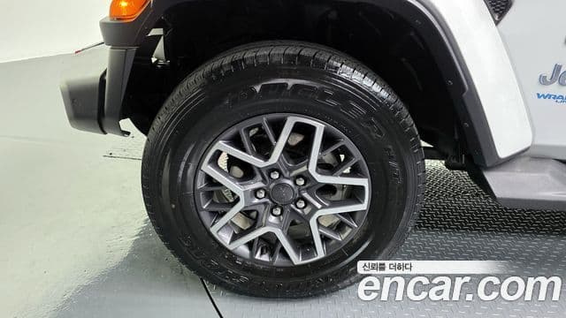 Jeep Wrangler 2022 — ფოტო 4/20