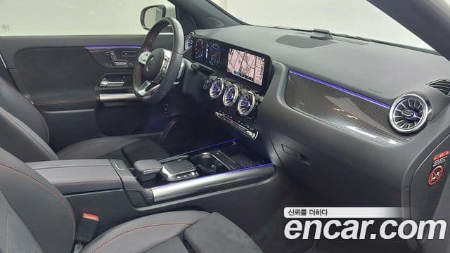 Mercedes-Benz GLA-Class 2023 — ფოტო 3/20