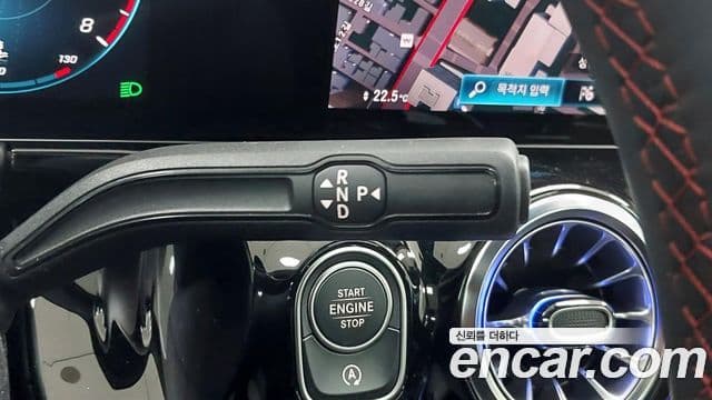 Mercedes-Benz GLA-Class 2023 — ფოტო 17/20