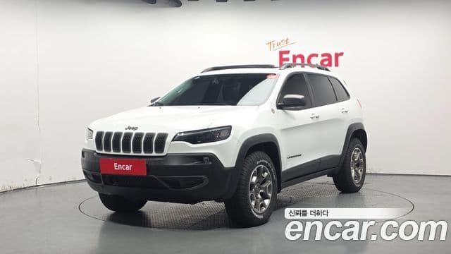 Jeep Cherokee 2021 — ფოტო 10/20