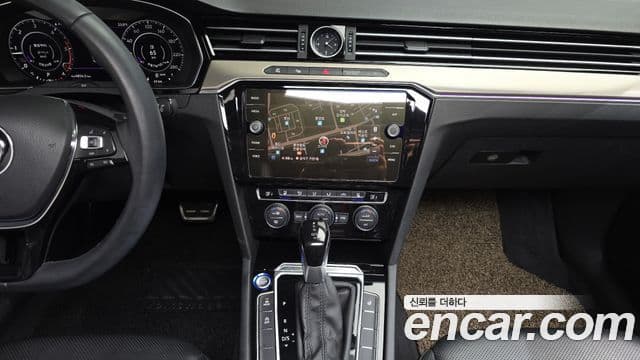 Volkswagen Arteon 2019 — Şəkil 14/20