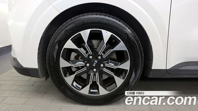 Kia Carnival 2021 — Фото 5/20