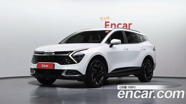 Kia Sportage 2022 — Фото 1/20