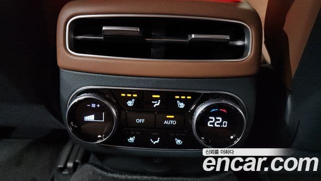 Genesis GV70 2021 — Photo 26/37
