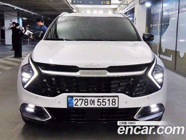Kia Sportage 2023 — ფოტო 1/20