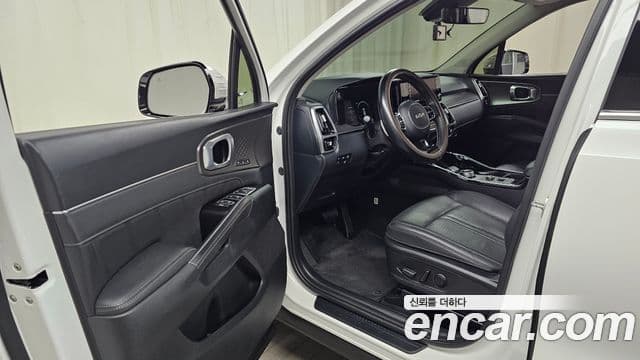 Kia Sorento 2023 — Şəkil 10/20