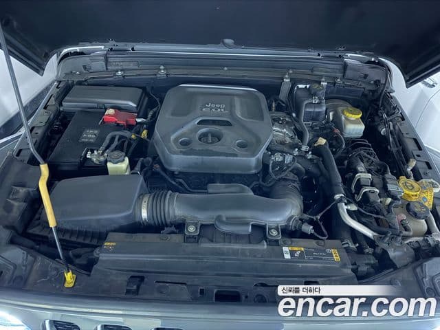 Jeep Wrangler 2021 — ფოტო 5/13