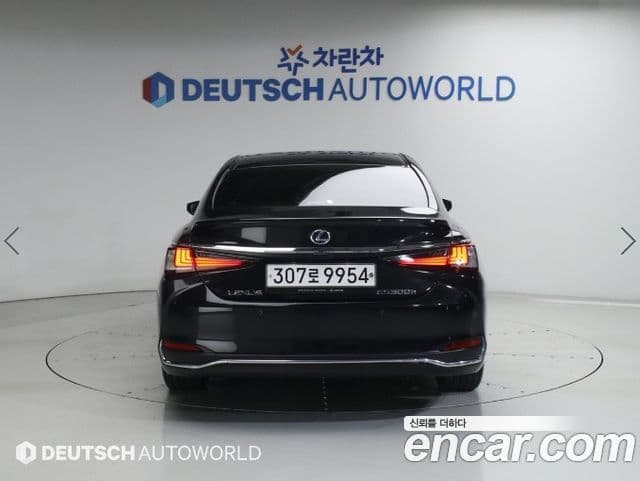 Lexus ES300h 2019 — ფოტო 16/20