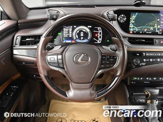 Lexus ES300h 2019 — ფოტო 6/20