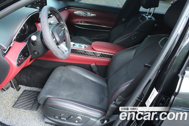 Genesis GV70 2023 — фото 14 из 20
