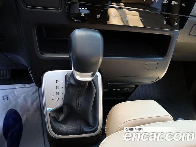 Hyundai Staria 2024 — Фото 16/20