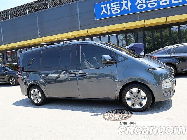 Hyundai Staria 2024 — Фото 19/20