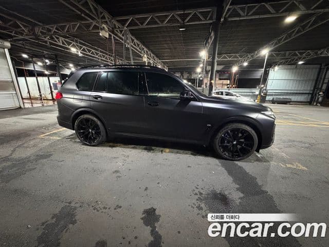 BMW X7 2025 — Şəkil 9/12