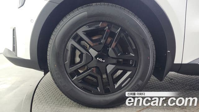 Kia Sorento 2023 — ფოტო 4/20