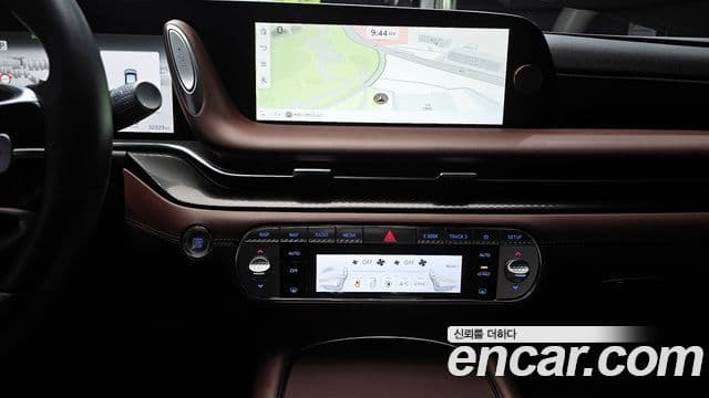 Genesis G90 2022 — ფოტო 14/20