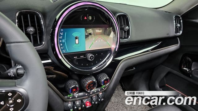 Mini Cooper Countryman 2021 — ფოტო 17/20