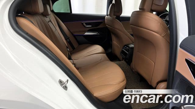 Mercedes-Benz E-Class 2025 — Фото 11/20