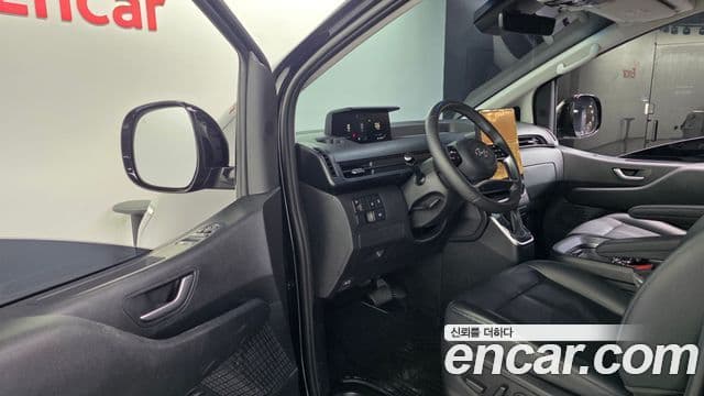 Hyundai Staria 2023 — Şəkil 10/20