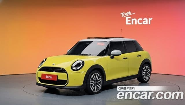 Mini Cooper C 2025 — ფოტო 1/20