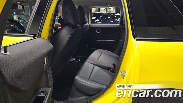 Mini Cooper C 2025 — Photo 31/33