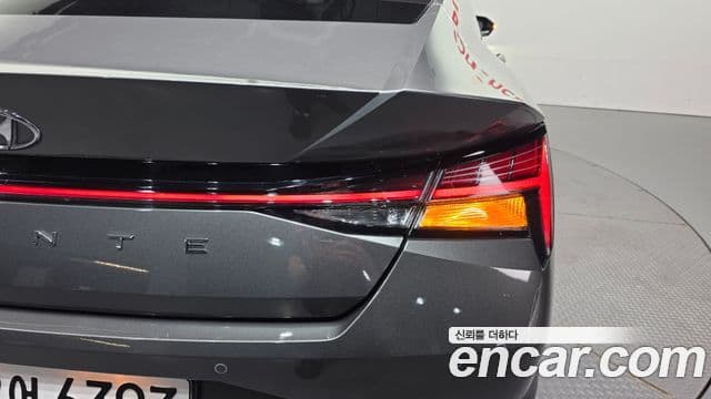 Hyundai The New Avante Hybrid 2022 — Şəkil 24/31
