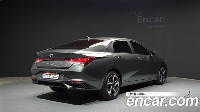 Hyundai Avante 2021 — Фото 2/20
