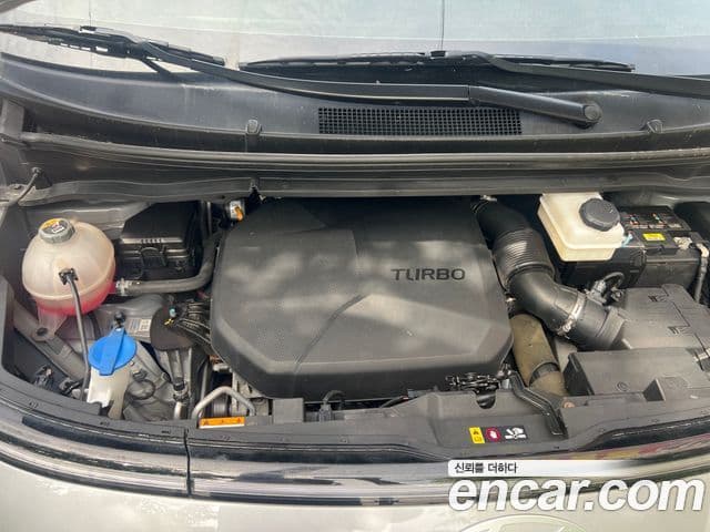 Hyundai Staria 2023 — Фото 6/14