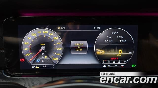 Mercedes-Benz E-Class 2018 — ფოტო 8/20