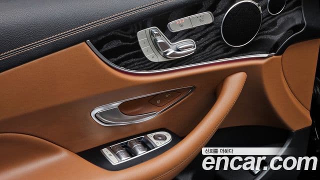 Mercedes-Benz E-Class 2018 — ფოტო 19/20