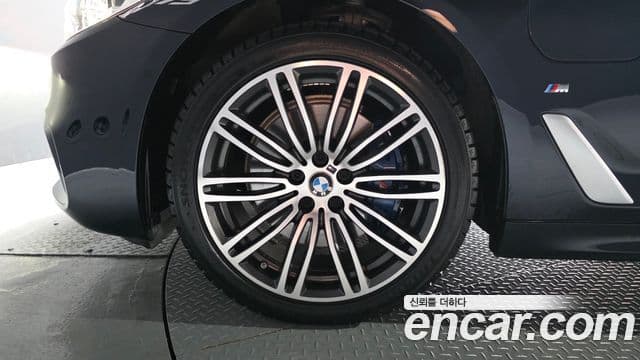 BMW 5 Series 2020 — Şəkil 5/20
