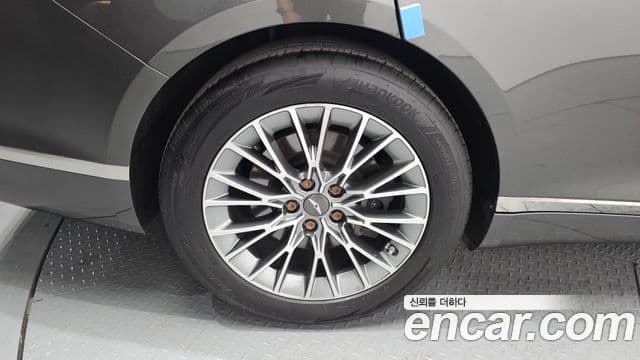 Genesis Electrified G80 2022 — фото 5 из 20