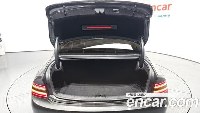 Genesis Electrified G80 2022 — фото 20 из 20