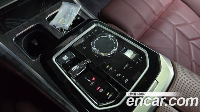 BMW 7 Series 2024 — Şəkil 9/20