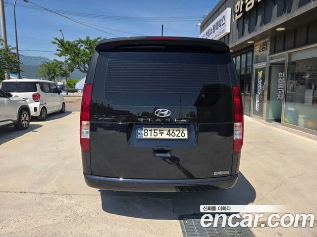 Hyundai Staria 2022 — ფოტო 4/16