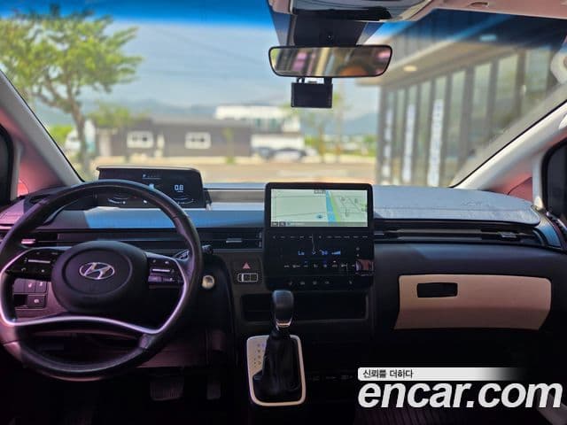 Hyundai Staria 2022 — ფოტო 6/16