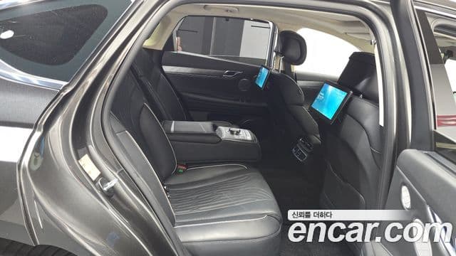 Genesis Electrified G80 2023 — фото 11 из 20