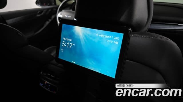Genesis Electrified G80 2023 — фото 17 из 20