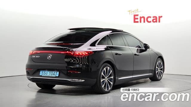 Mercedes-Benz EQE 2022 — ფოტო 9/20