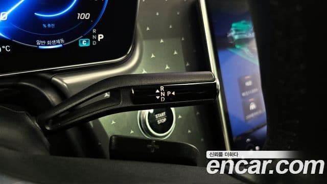 Mercedes-Benz EQE 2022 — ფოტო 17/20