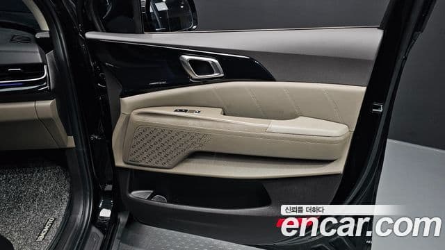 Kia Carnival 2025 — Photo 35/39