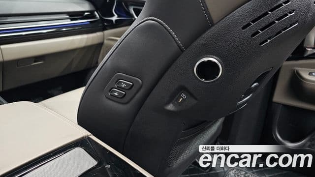 Kia Carnival 2025 — Photo 10/39