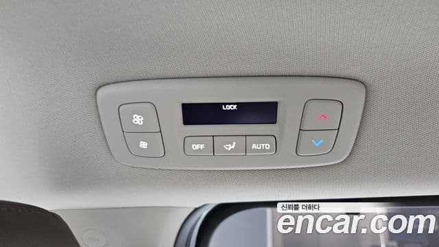Kia Carnival 2025 — Photo 18/39